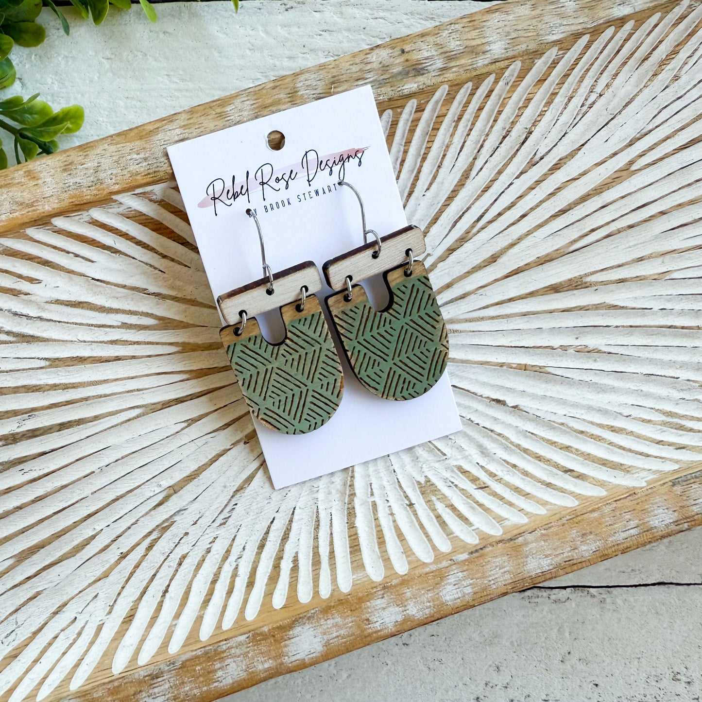 Upside Down Arch Earrings - Sideways Scallop - Green