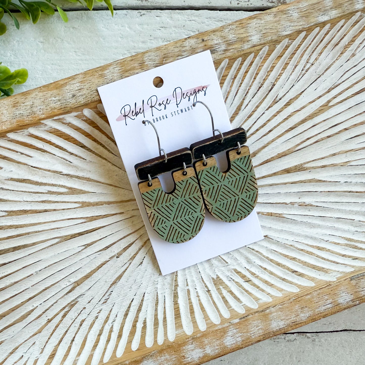 Upside Down Arch Earrings - Sideways Scallop - Green